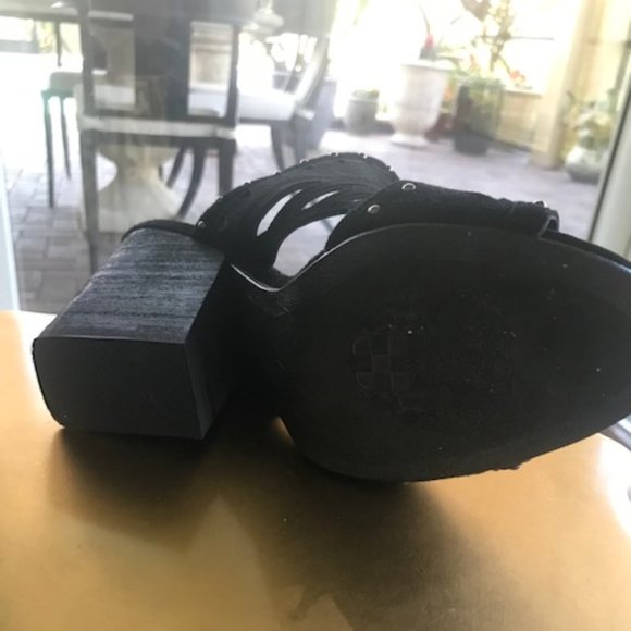 Vince Camuto open toe clogs - Picture 3 of 4